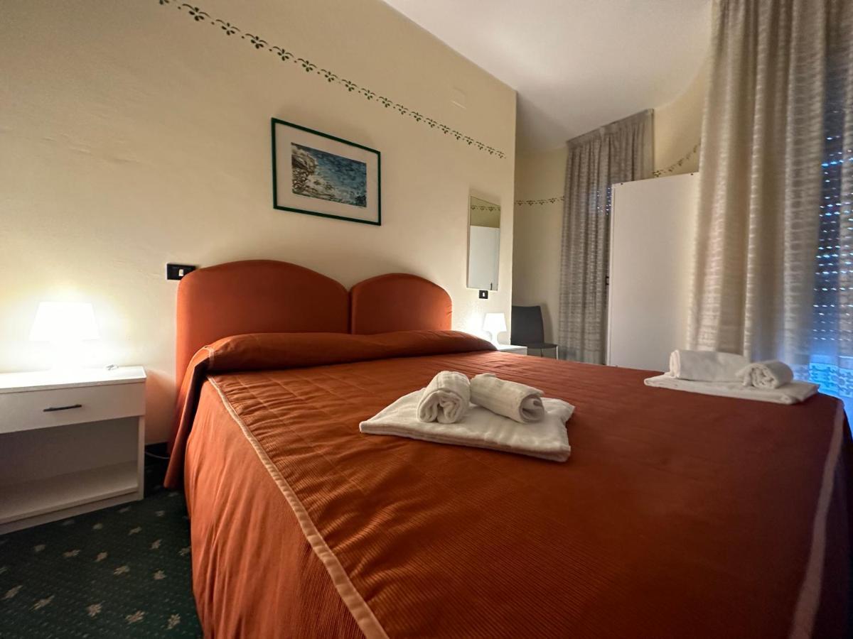 Hotel Atena Cirò Marina Eksteriør billede
