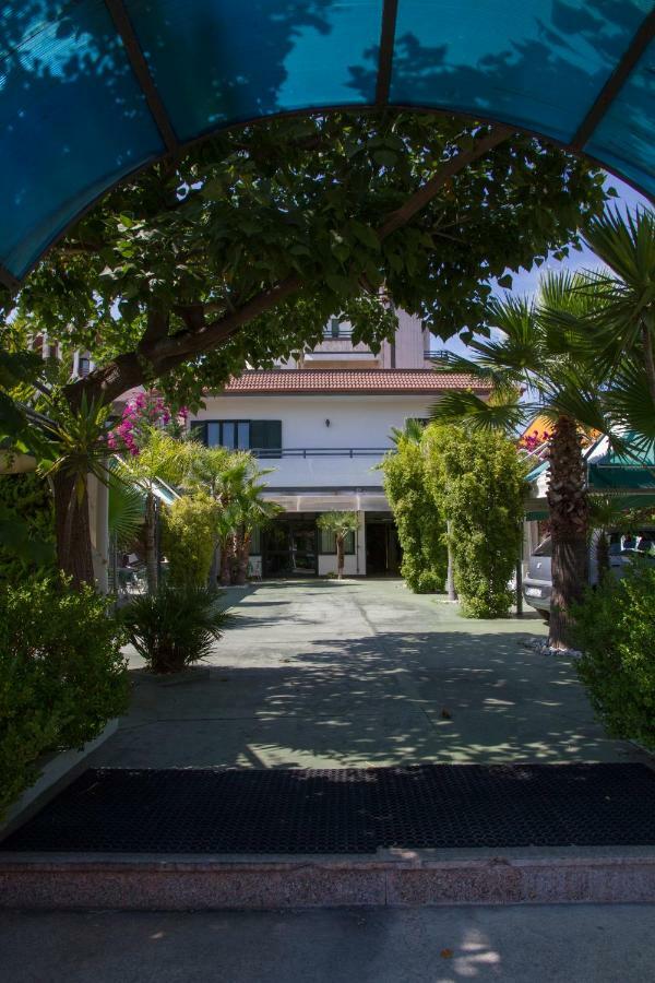 Hotel Atena Cirò Marina Eksteriør billede