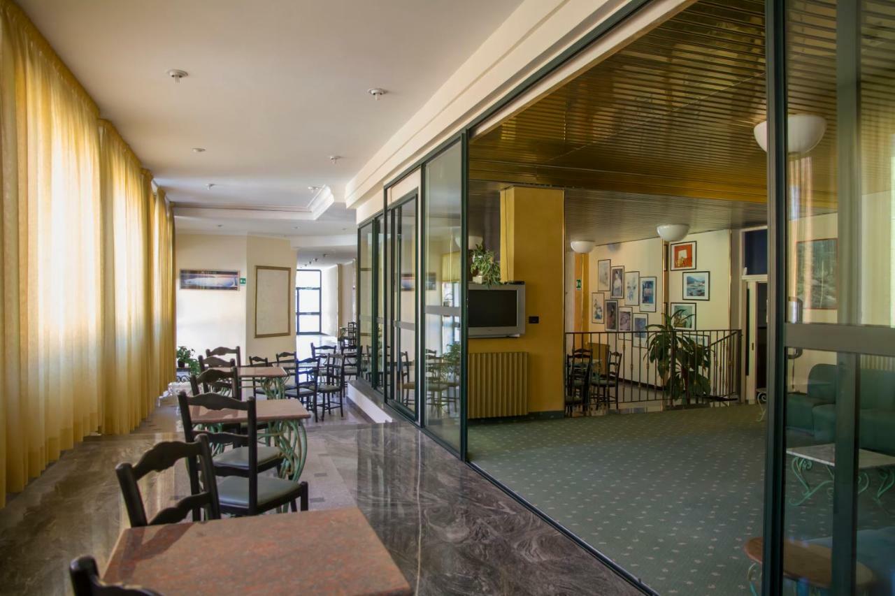Hotel Atena Cirò Marina Eksteriør billede